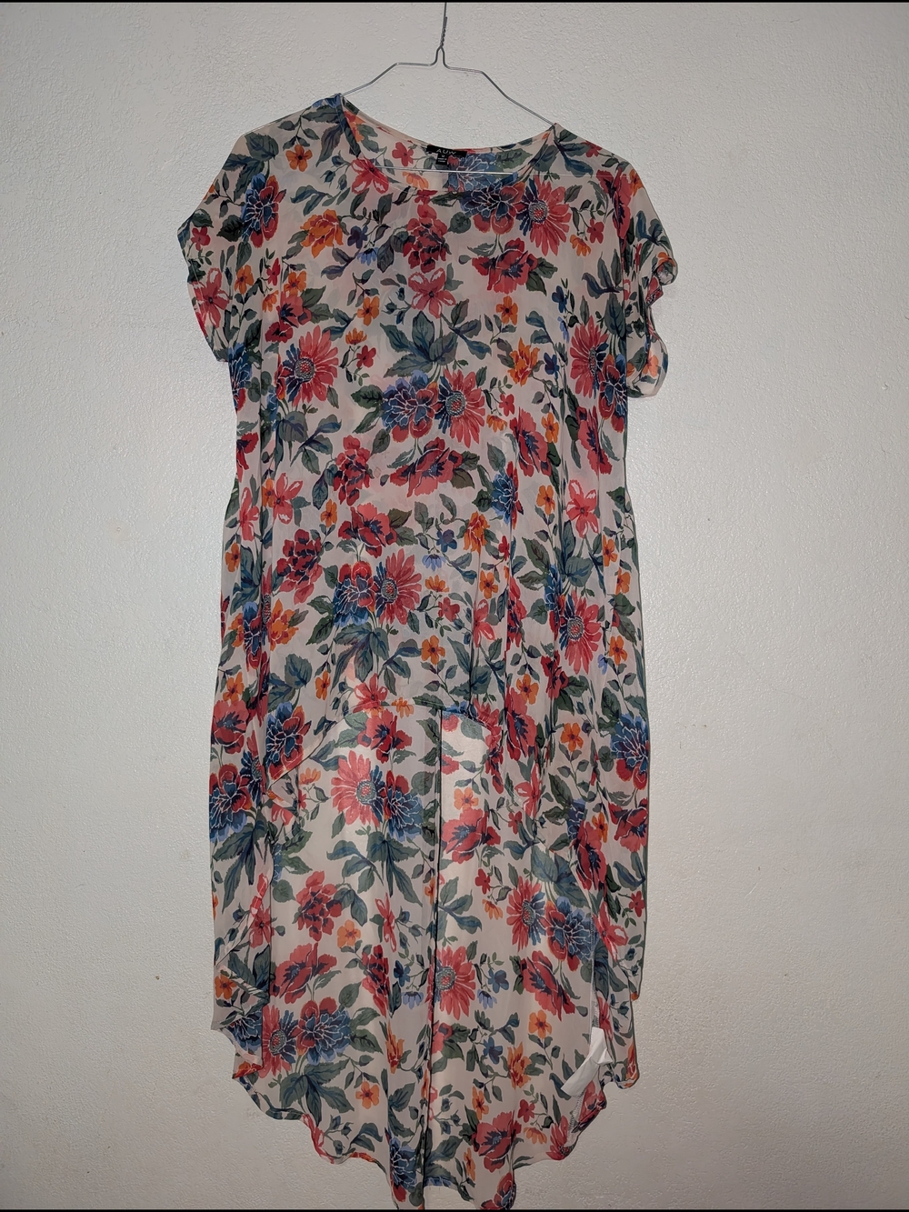 Floral Print Short-Sleeve Women’s tunic in Cream and Coral
